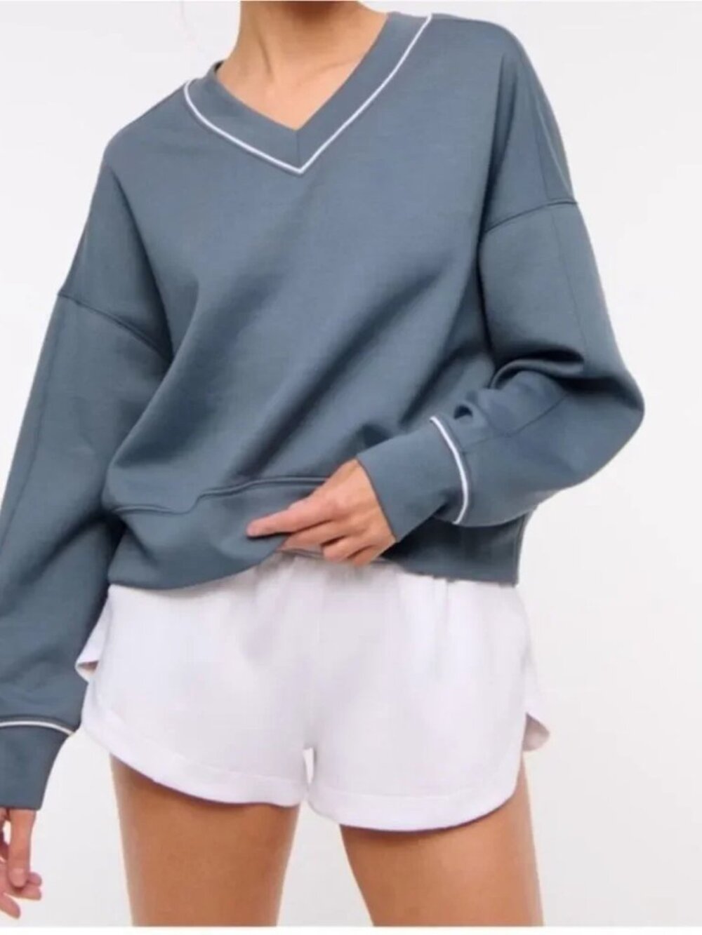 Abercrombie & Fitch‎ YPB Blue White Piping Neoknit Crop Sweatshirt